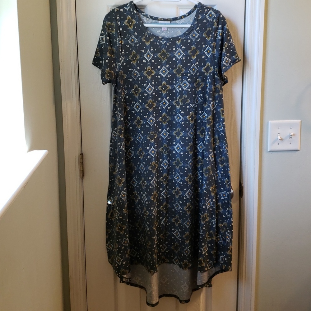 Lularoe M Carly